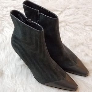 Jacqueline Ferrar Gray Heeled Booties